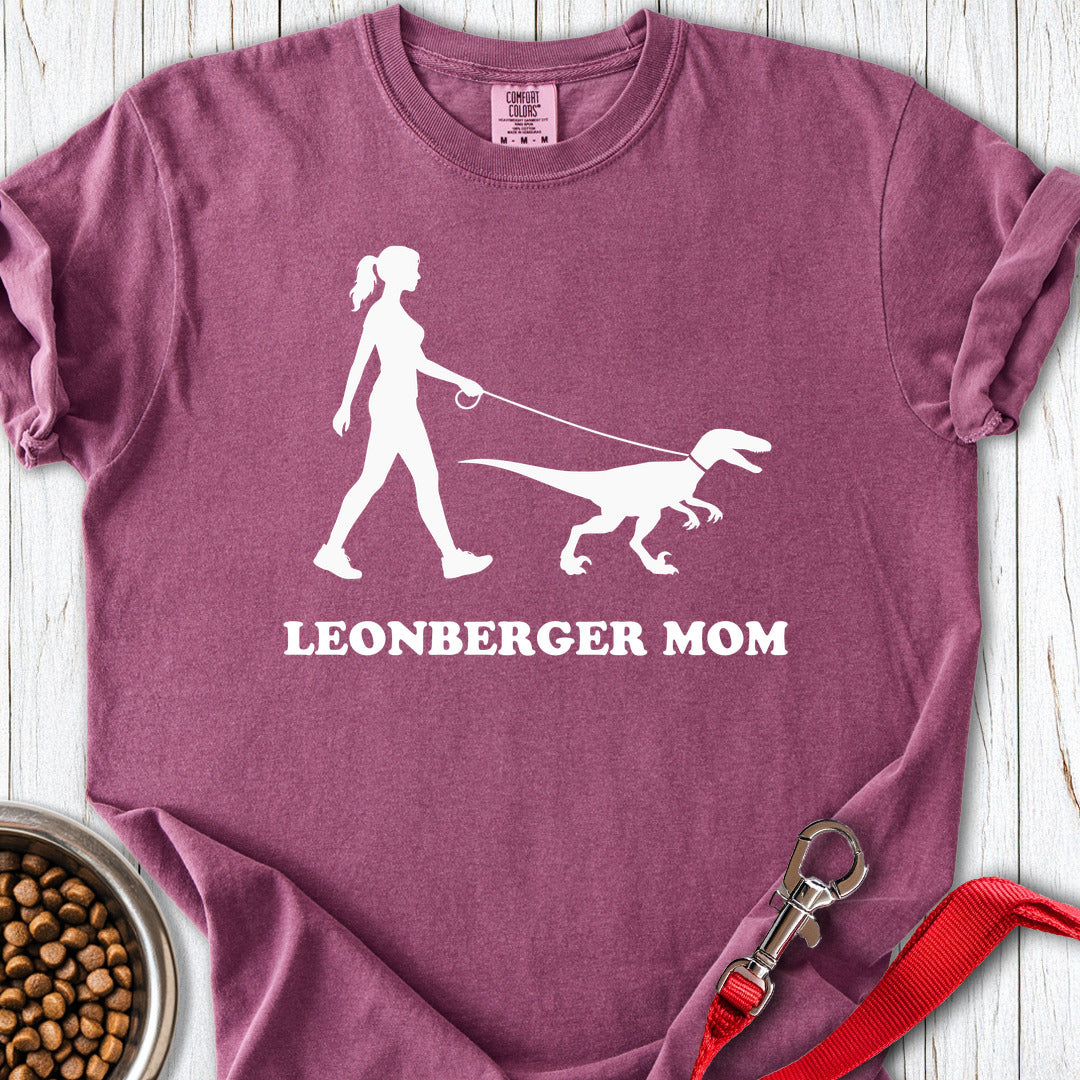 Leonberger Mom Premium Tee — Berry
