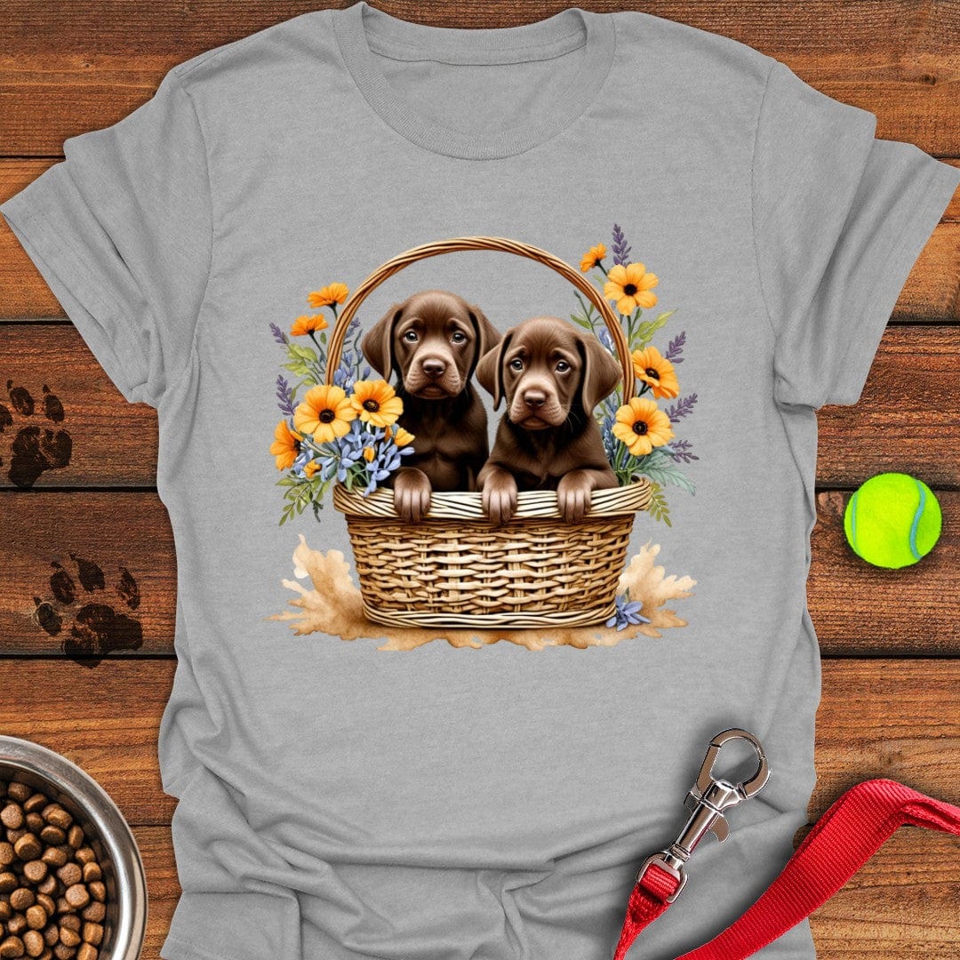 Labrador Puppies in Basket T-Shirt Sport Grey