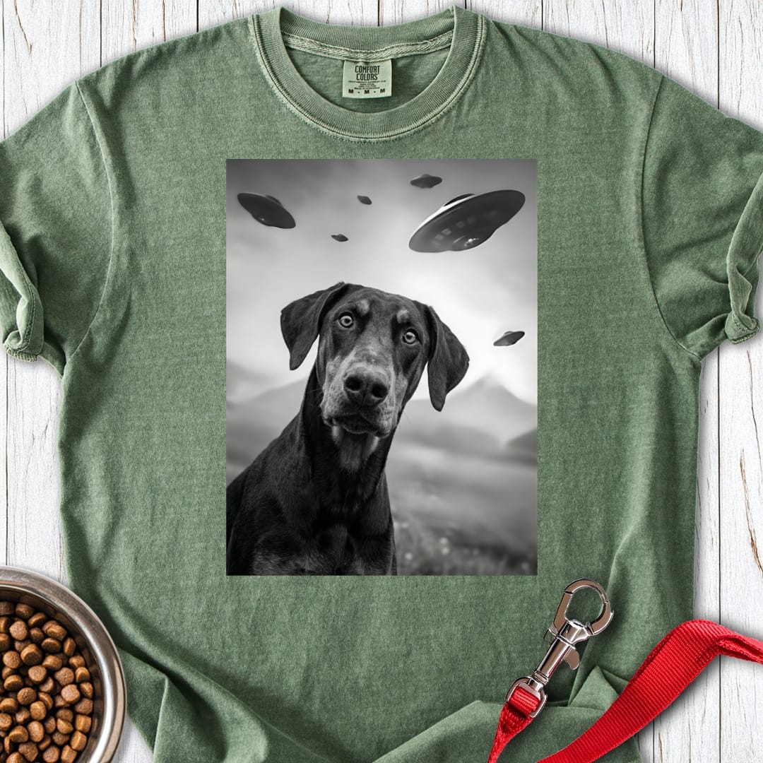 Dobermann Pinscher UFO Premium Tee Moss