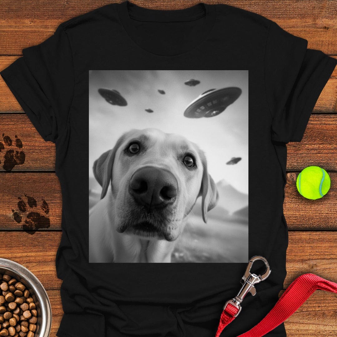 Yellow Lab UFO Selfie Black