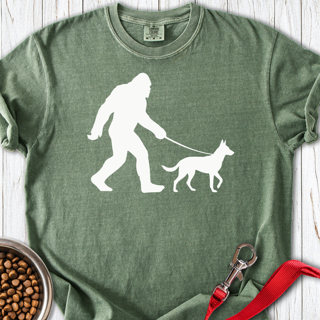 Belgian Malinois Bigfoot Premium Tee Moss