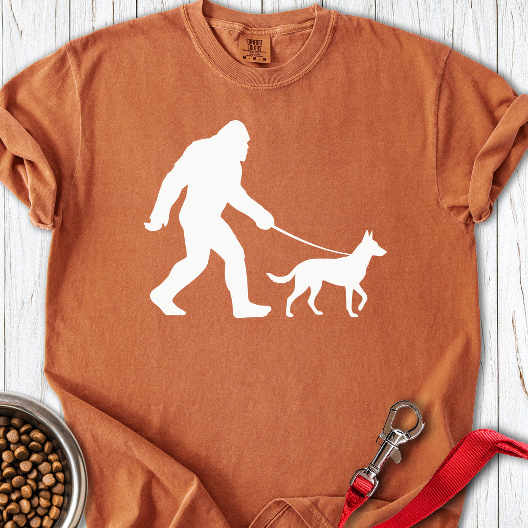 Belgian Malinois Bigfoot Premium Tee Yam