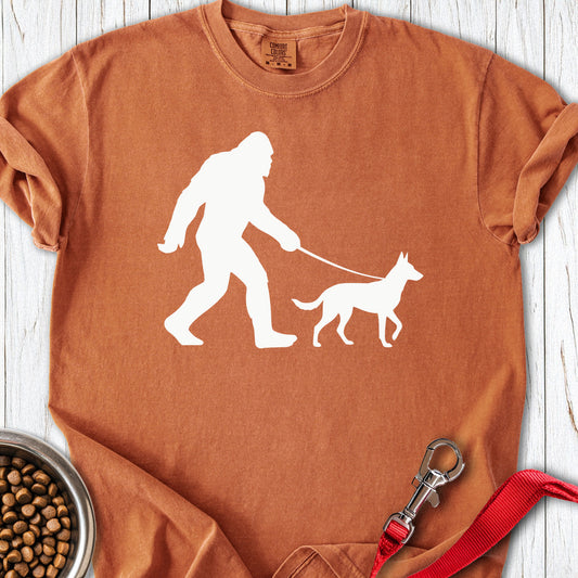 Belgian Malinois Bigfoot Premium Tee Yam