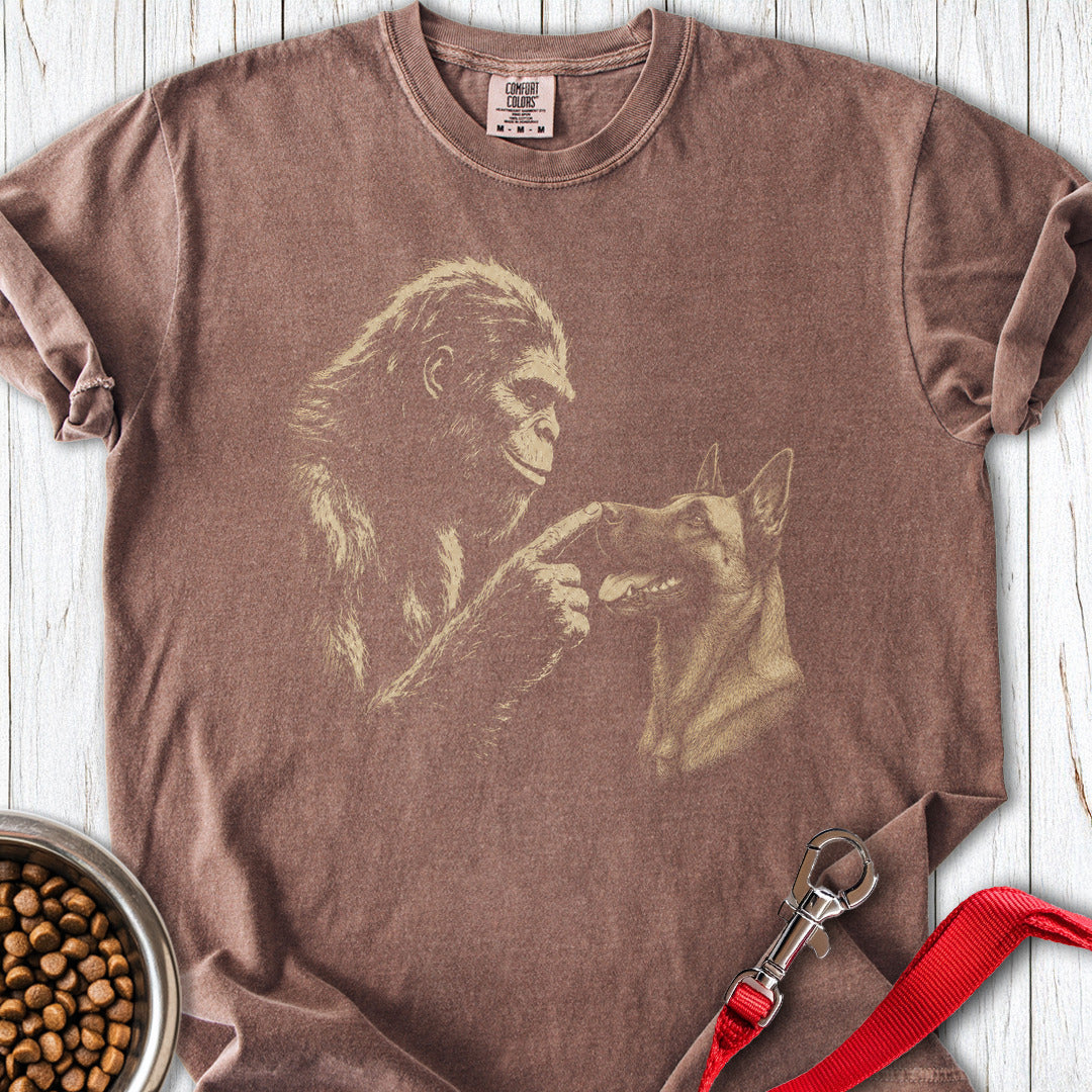 Bigfoot Belgian Malinois Premium Tee Espresso