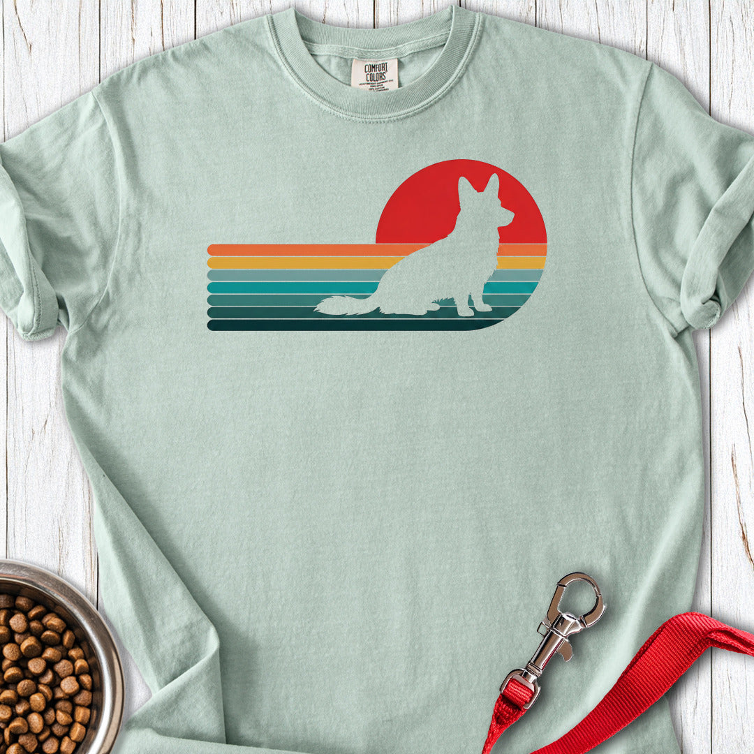 Cardigan Welsh Corgi Retro Sunset Premium Tee — Bay