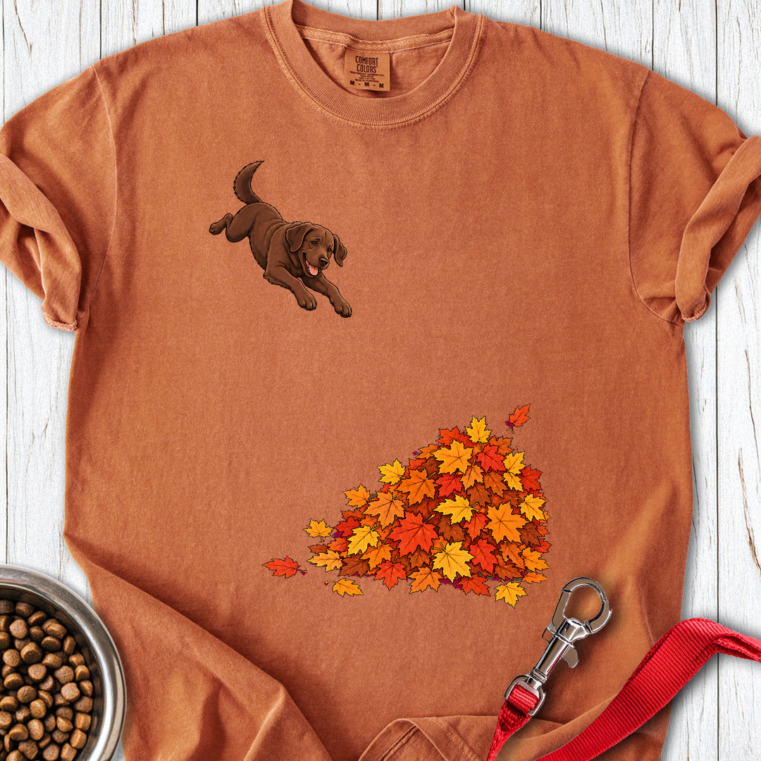 Chocolate Labrador Leaf Pile Premium Tee — Yam