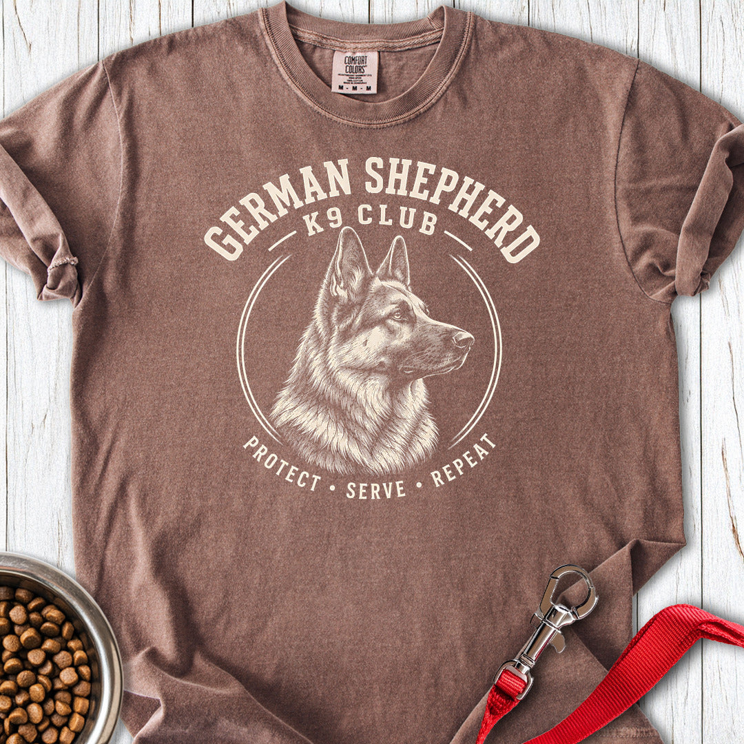 gs protect Duitse Herder K9 Clubbadge In Gravurestijl Premium Tee — Espresso
