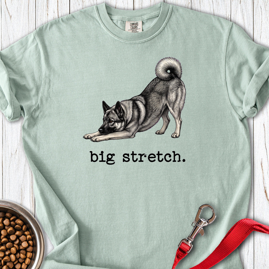 Norwegian Elkhound Big Stretch Premium Tee — Bay